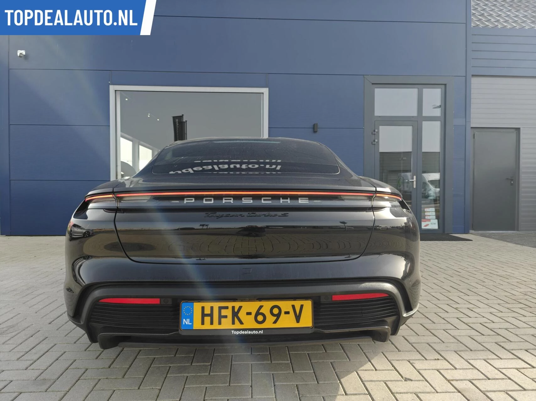 Hoofdafbeelding Porsche Taycan