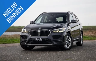 BMW X1 xDrive25e Executive CAMERA / CARPLAY / AUTOMAAT / LEDER / LED / CRUISE CONTROLE / STOELVERWARMING
