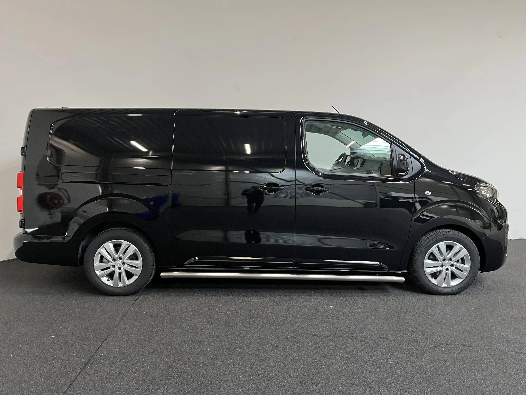 Hoofdafbeelding Peugeot e-Expert