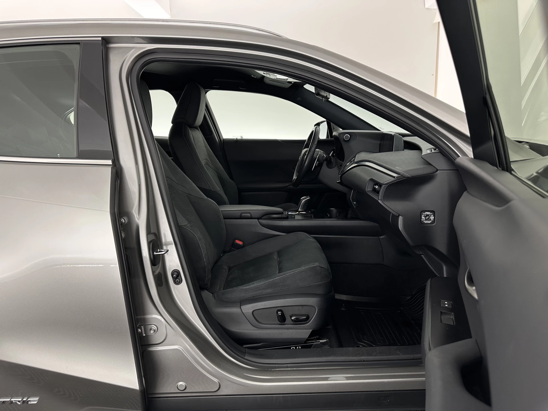 Hoofdafbeelding Lexus UX