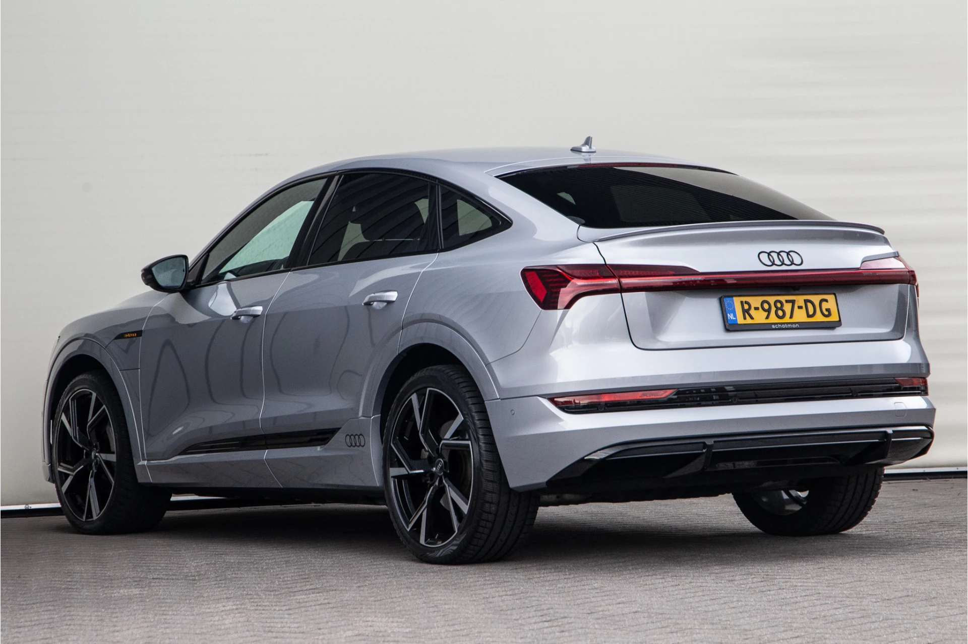 Hoofdafbeelding Audi e-tron