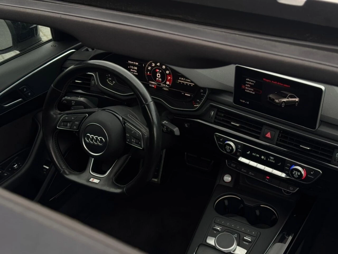Hoofdafbeelding Audi S4