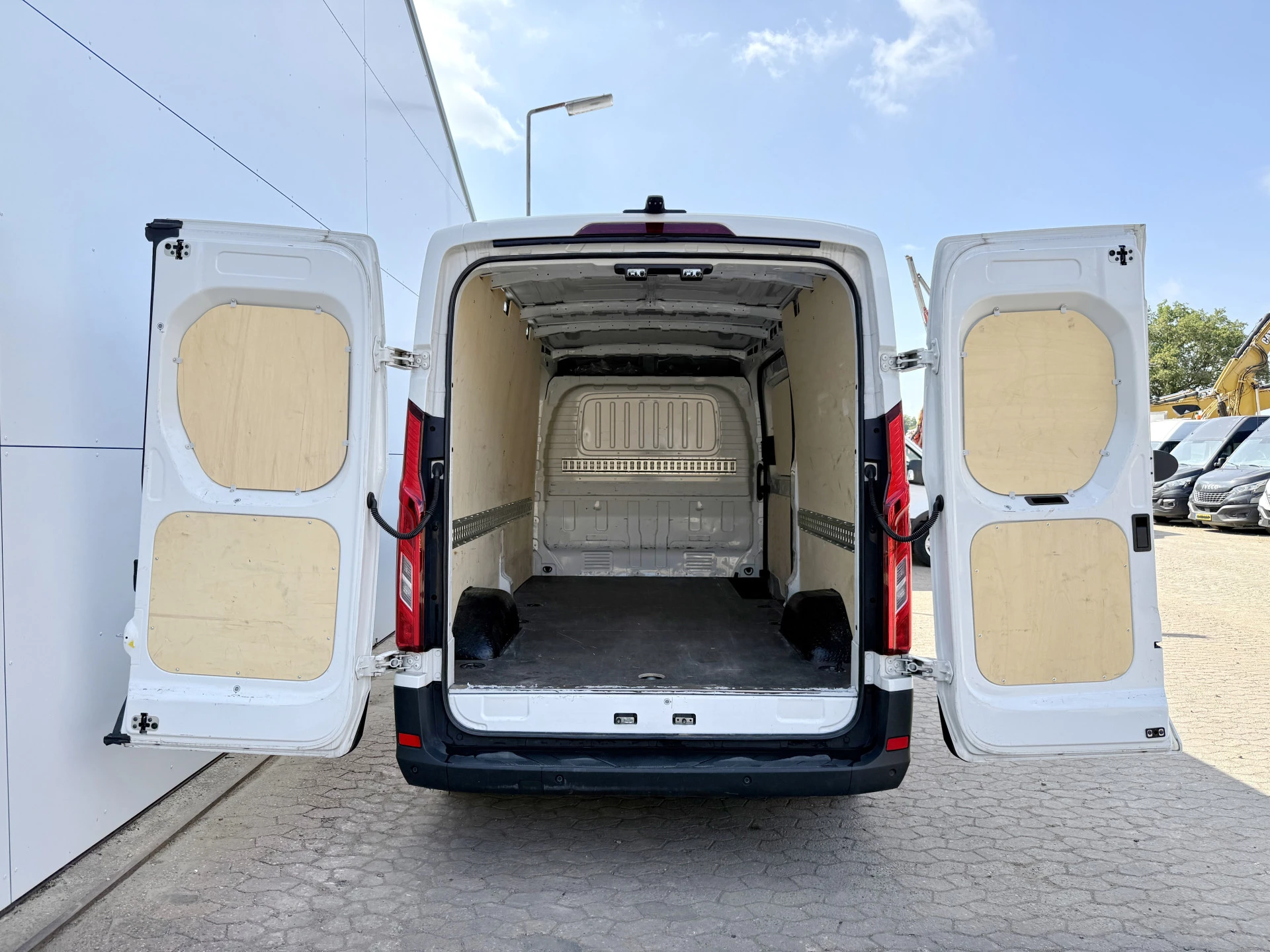 Hoofdafbeelding Maxus Deliver9