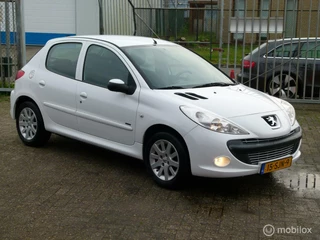 MOOI! luxe Peugeot 206 + 1.4 Airco Cruise nieuwe APK 05-2026