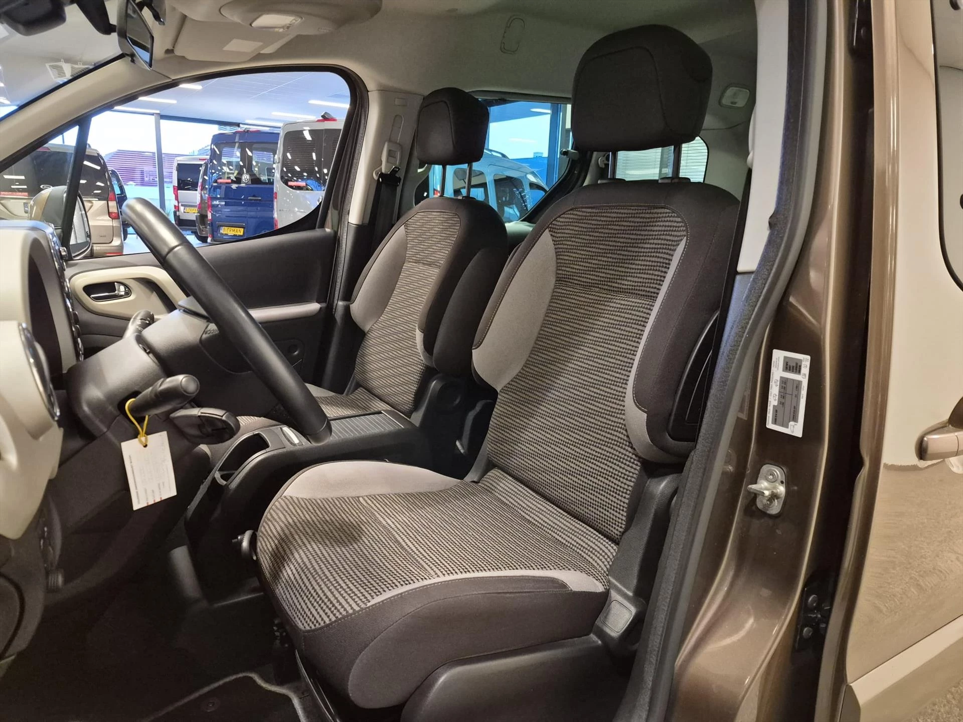 Hoofdafbeelding Peugeot Partner