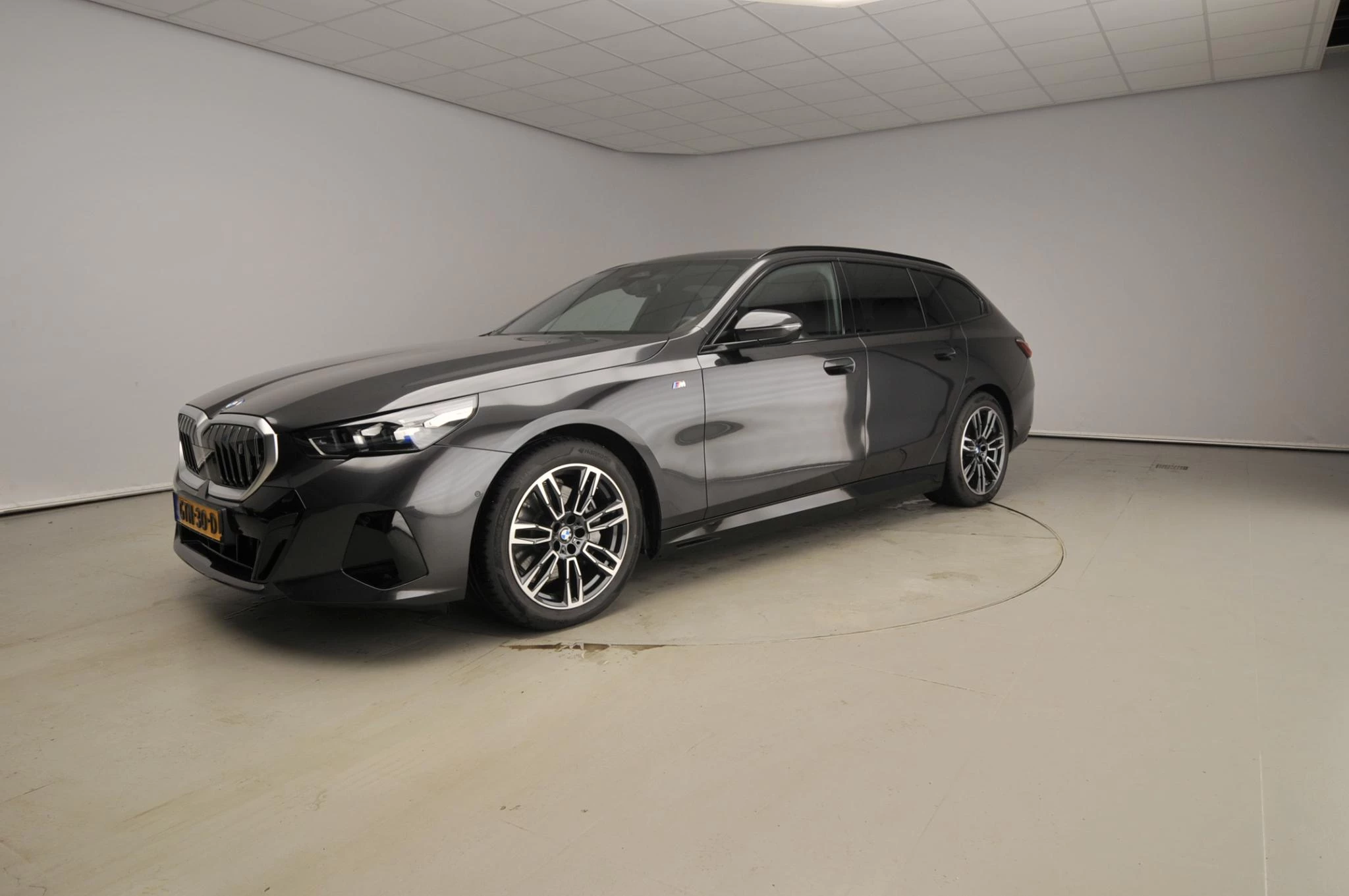 Hoofdafbeelding BMW i5