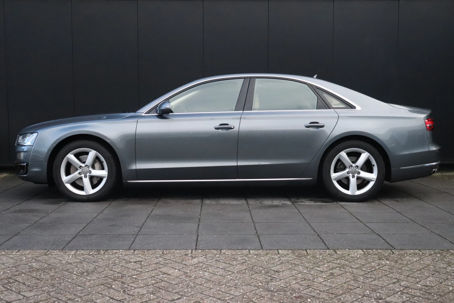 Hoofdafbeelding Audi A8