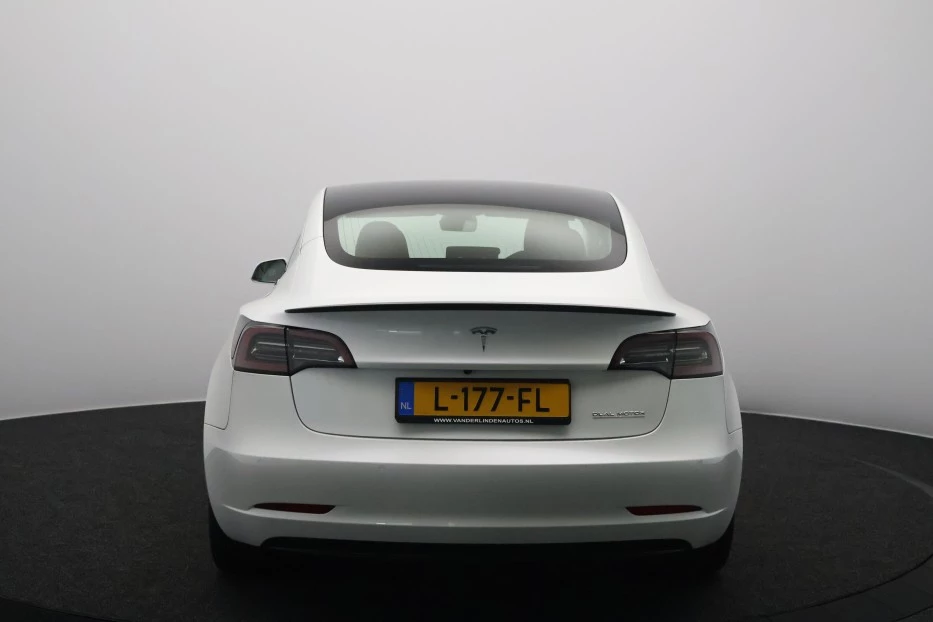 Hoofdafbeelding Tesla Model 3