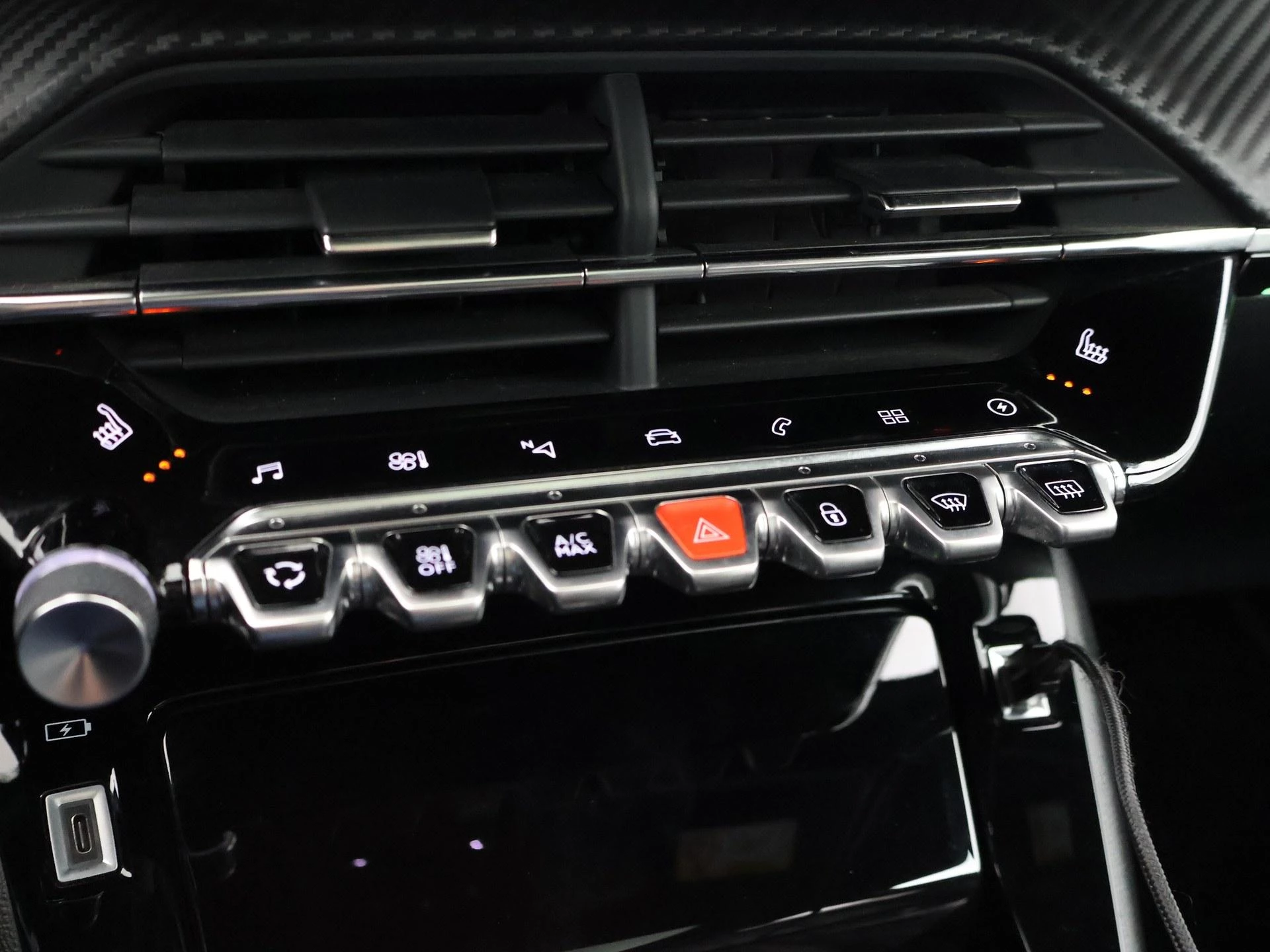 Hoofdafbeelding Peugeot e-2008