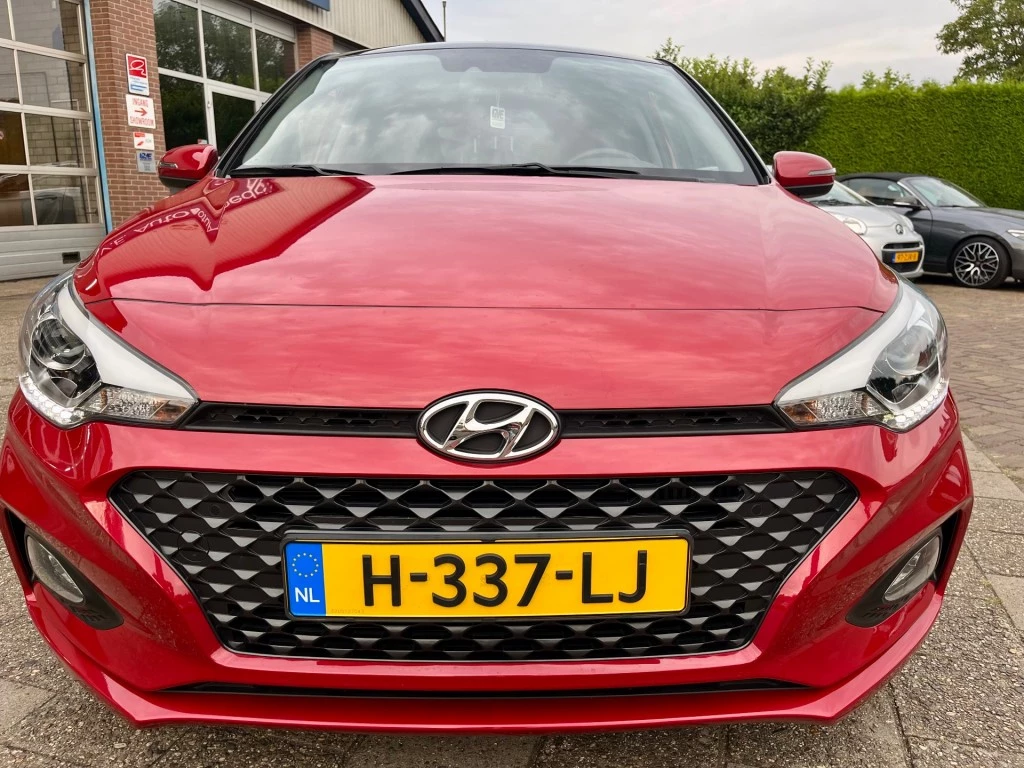 Hoofdafbeelding Hyundai i20