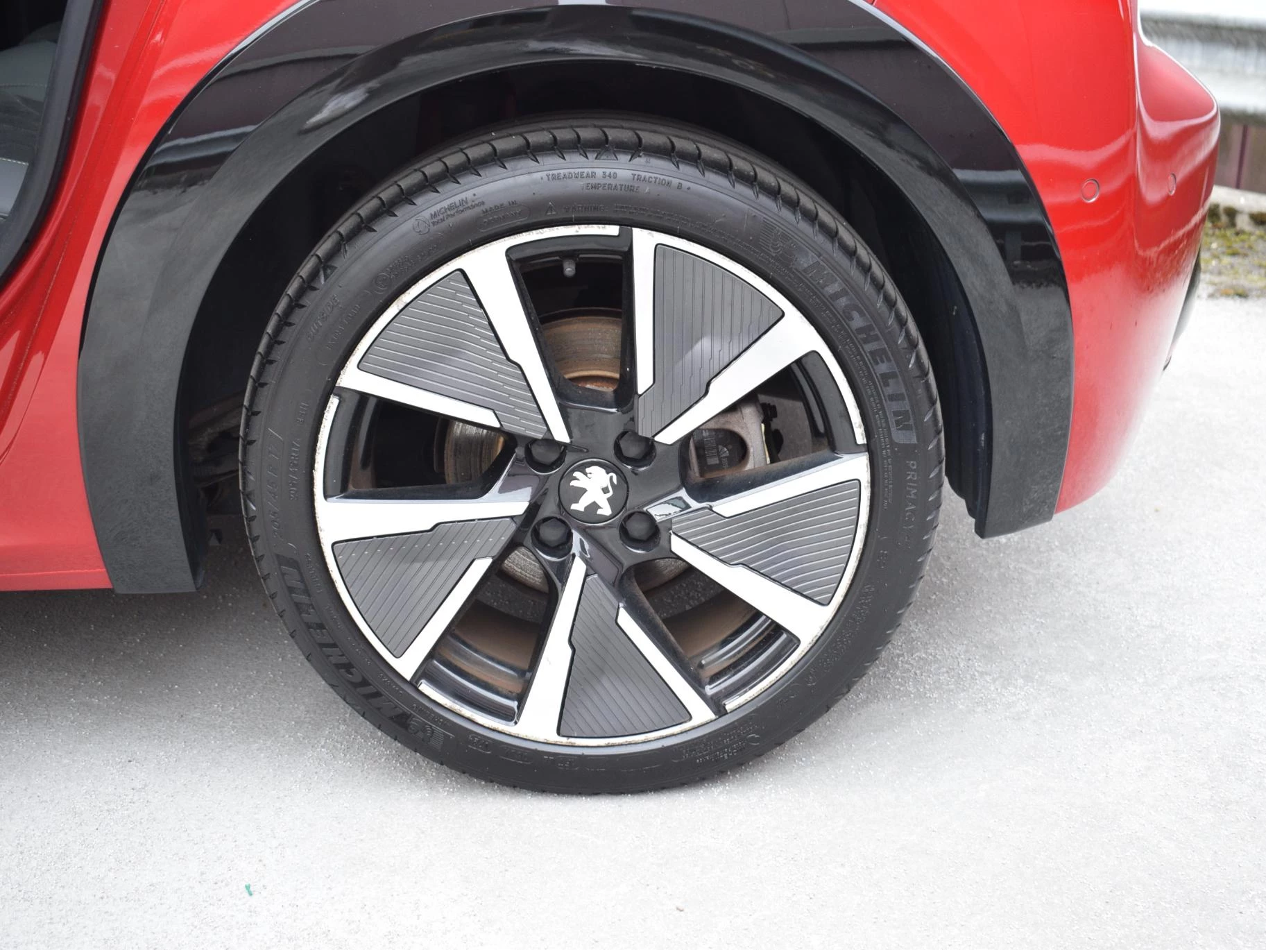 Hoofdafbeelding Peugeot e-208