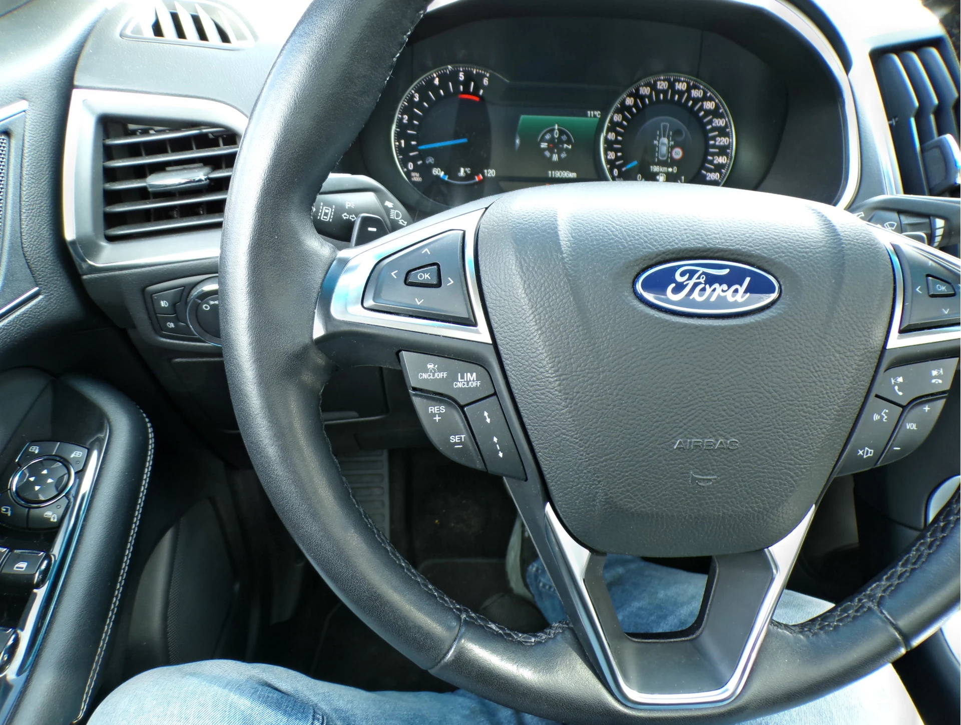 Hoofdafbeelding Ford Edge
