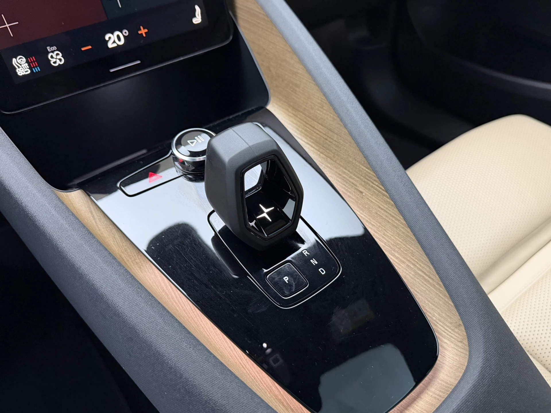 Hoofdafbeelding Polestar 2