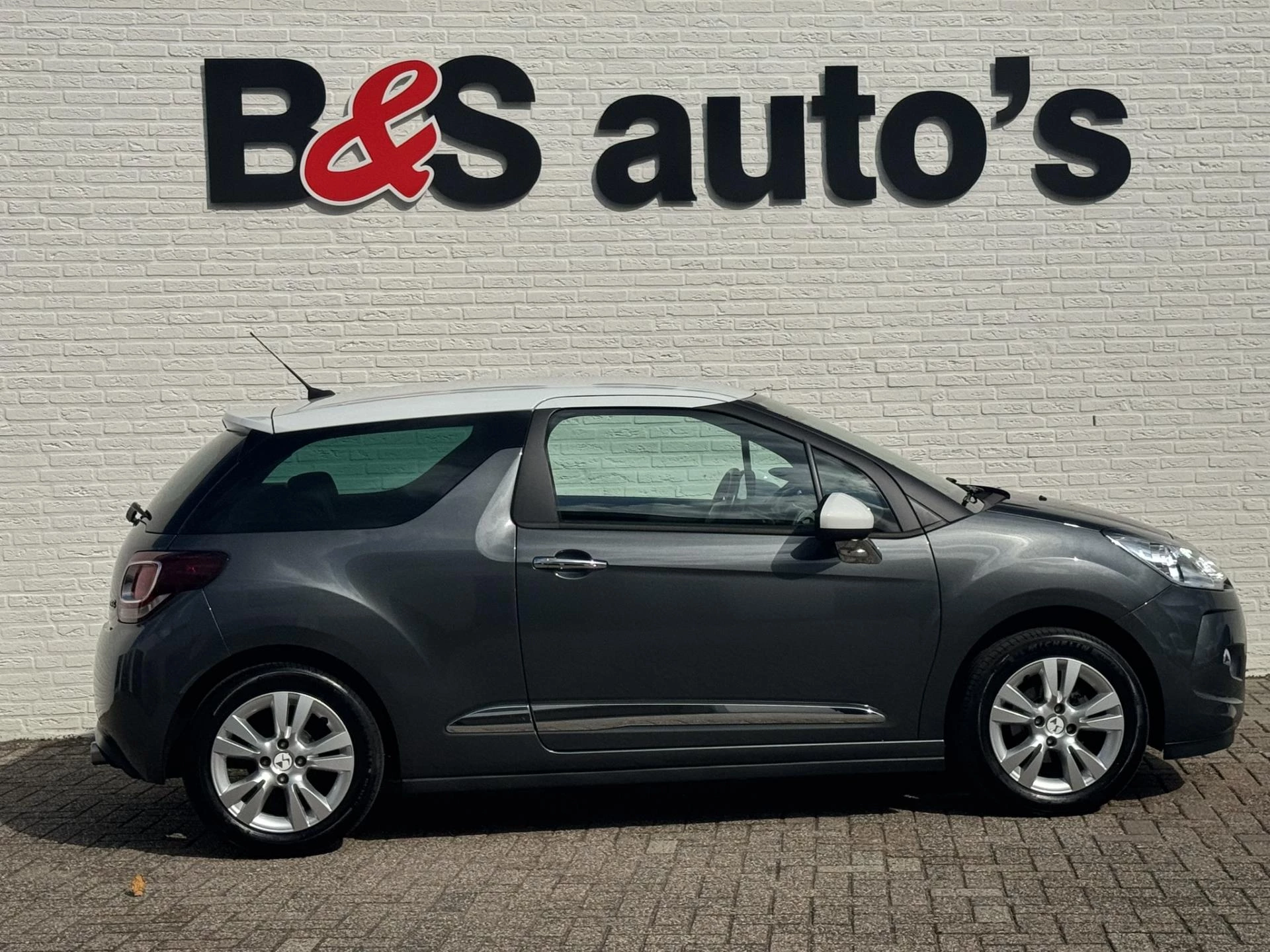 Hoofdafbeelding DS DS 3