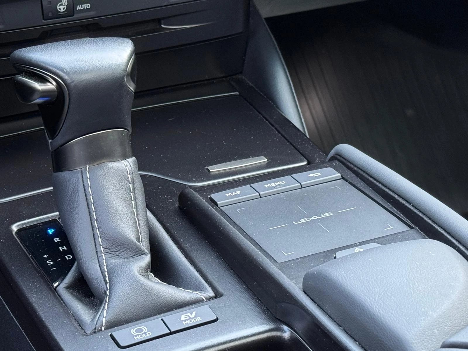 Hoofdafbeelding Lexus ES