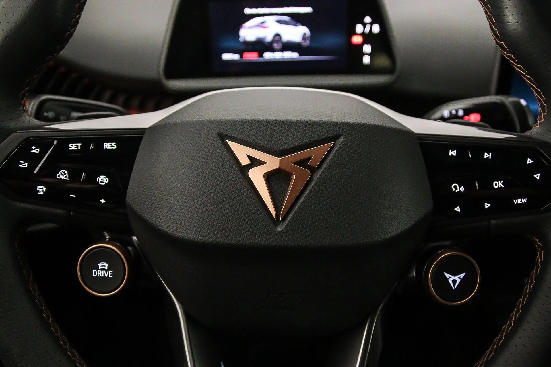 Hoofdafbeelding CUPRA Tavascan