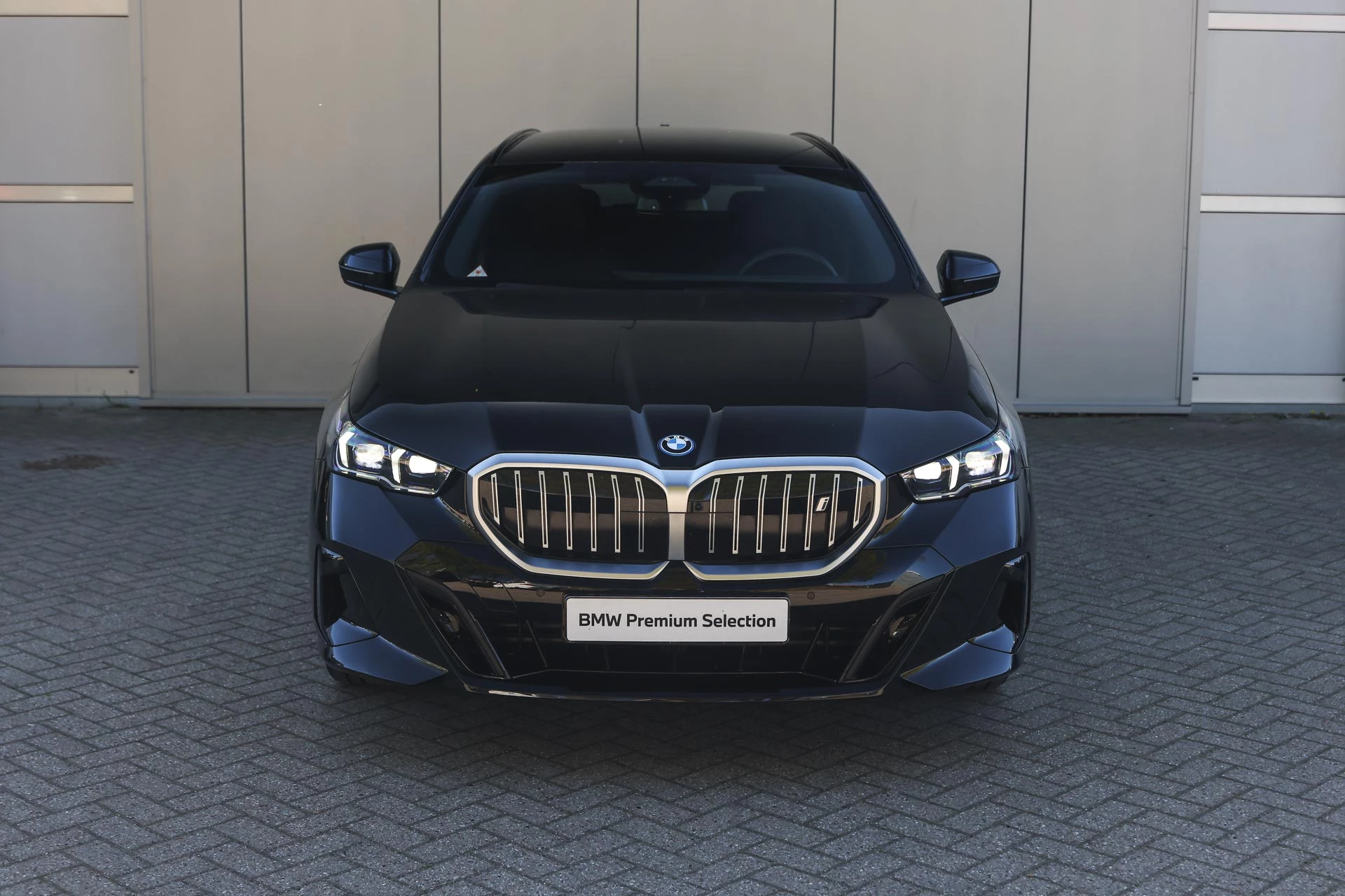 Hoofdafbeelding BMW i5