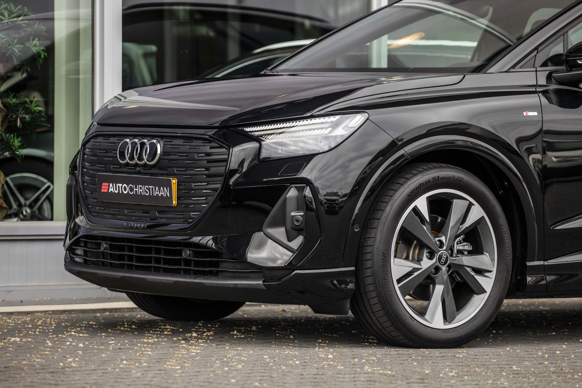 Hoofdafbeelding Audi Q4 e-tron