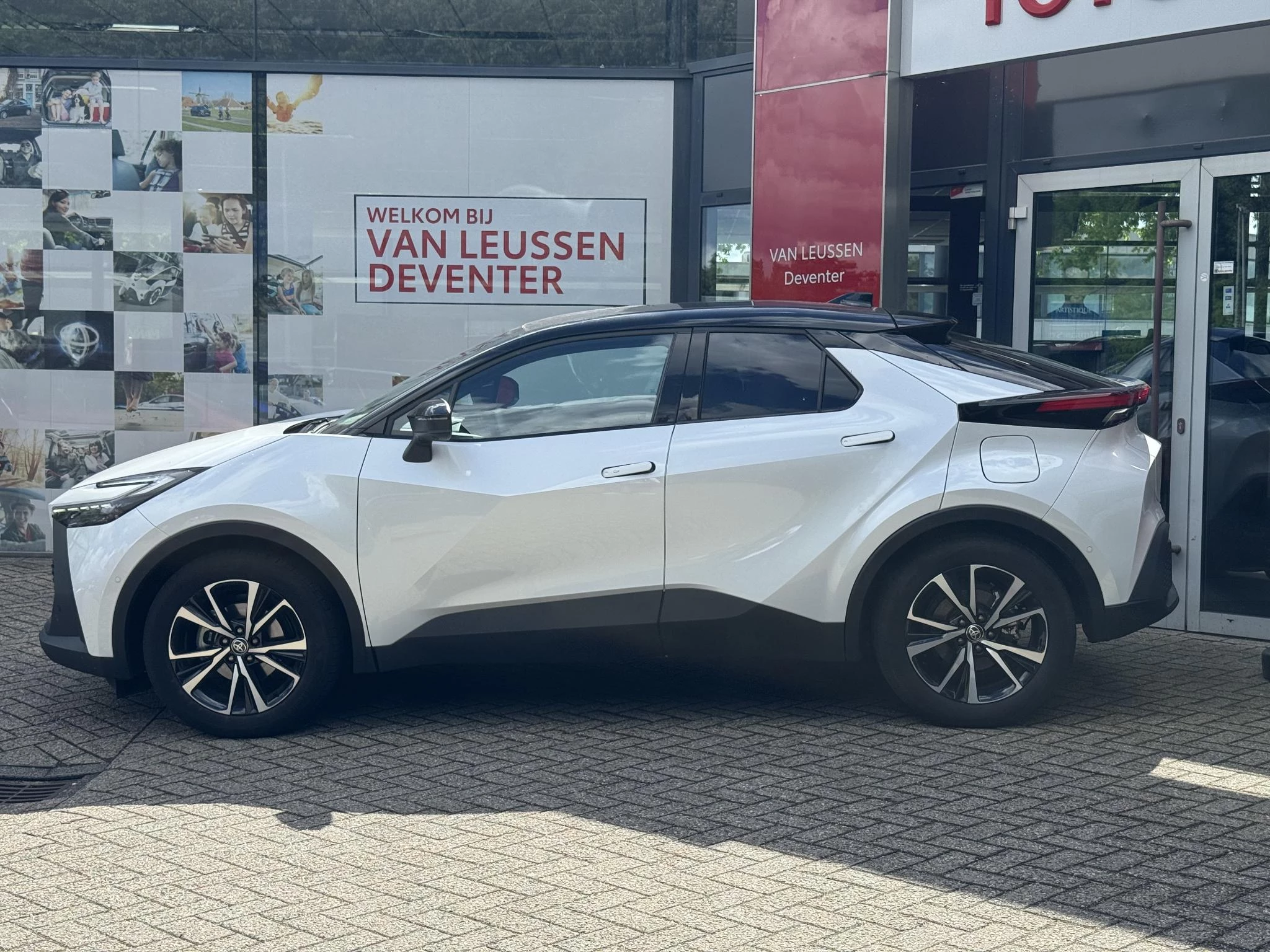 Hoofdafbeelding Toyota C-HR