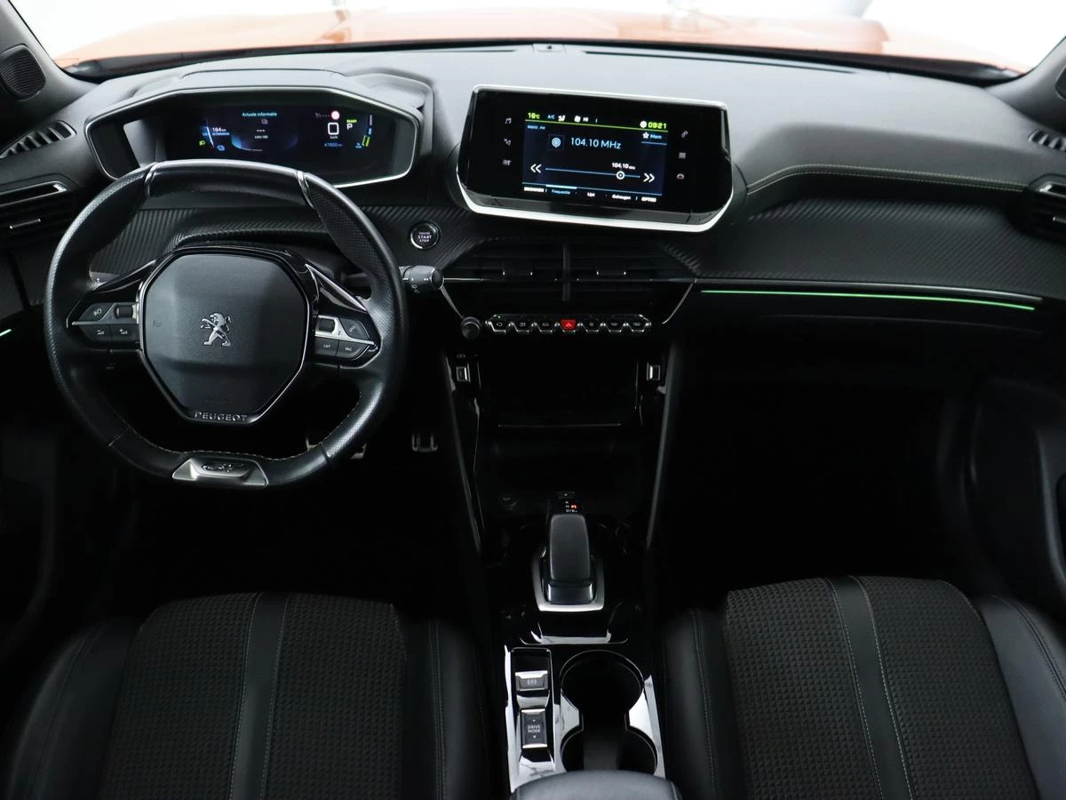 Hoofdafbeelding Peugeot e-2008