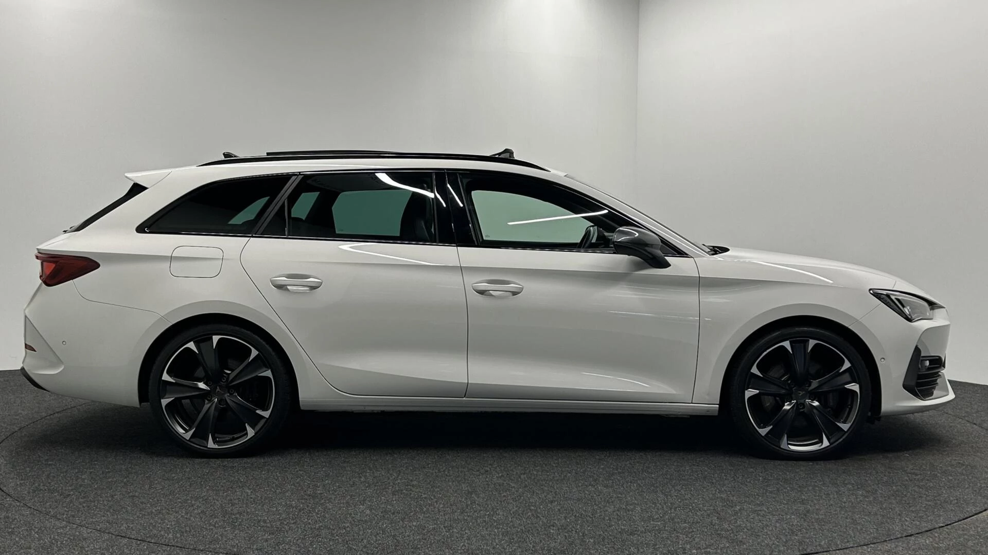 Hoofdafbeelding CUPRA Leon Sportstourer