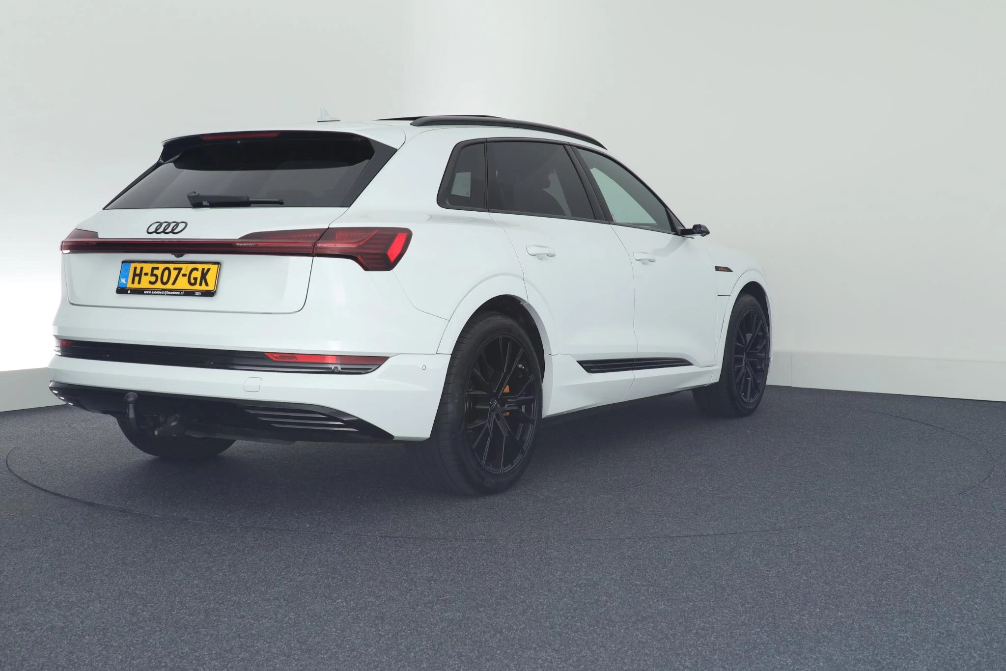 Hoofdafbeelding Audi e-tron