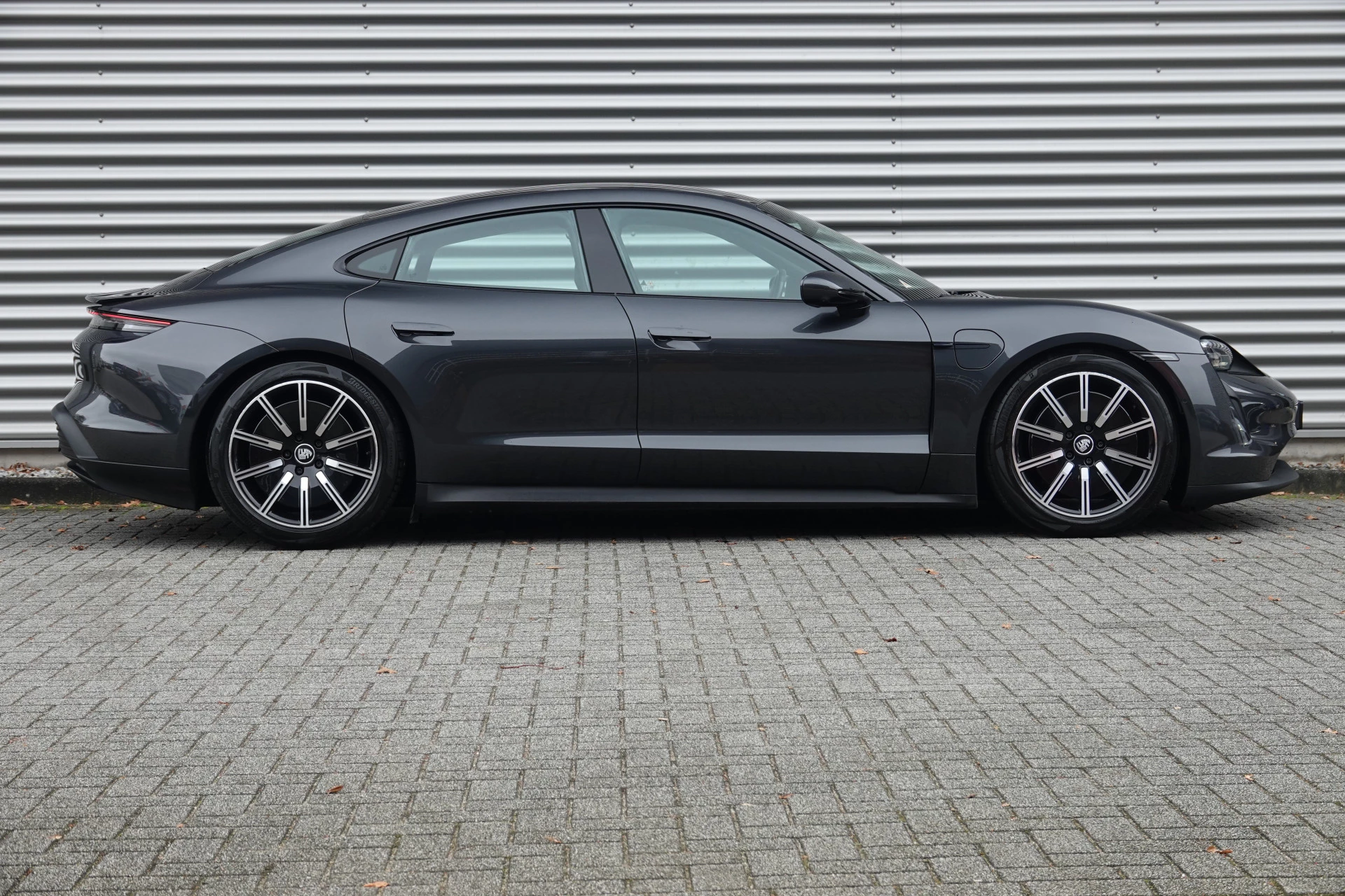 Hoofdafbeelding Porsche Taycan