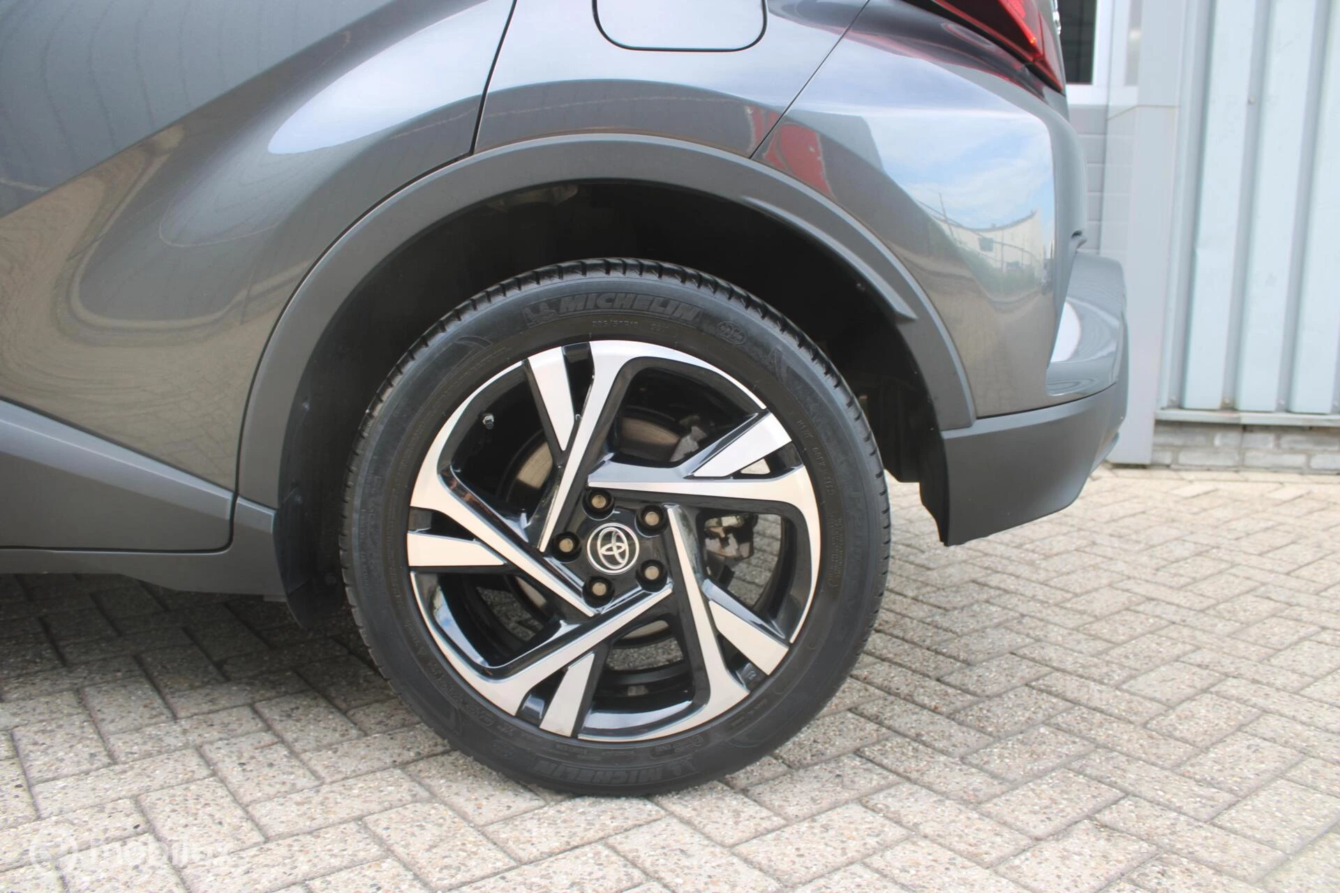 Hoofdafbeelding Toyota C-HR