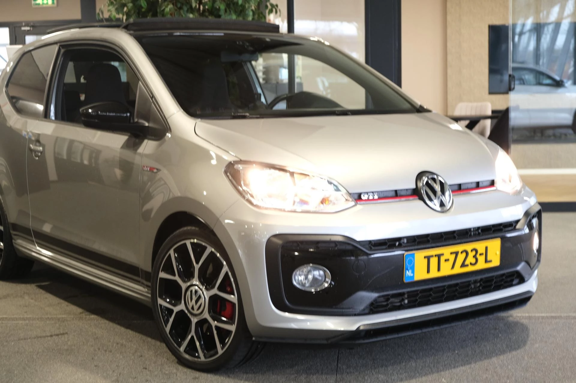 Hoofdafbeelding Volkswagen up!