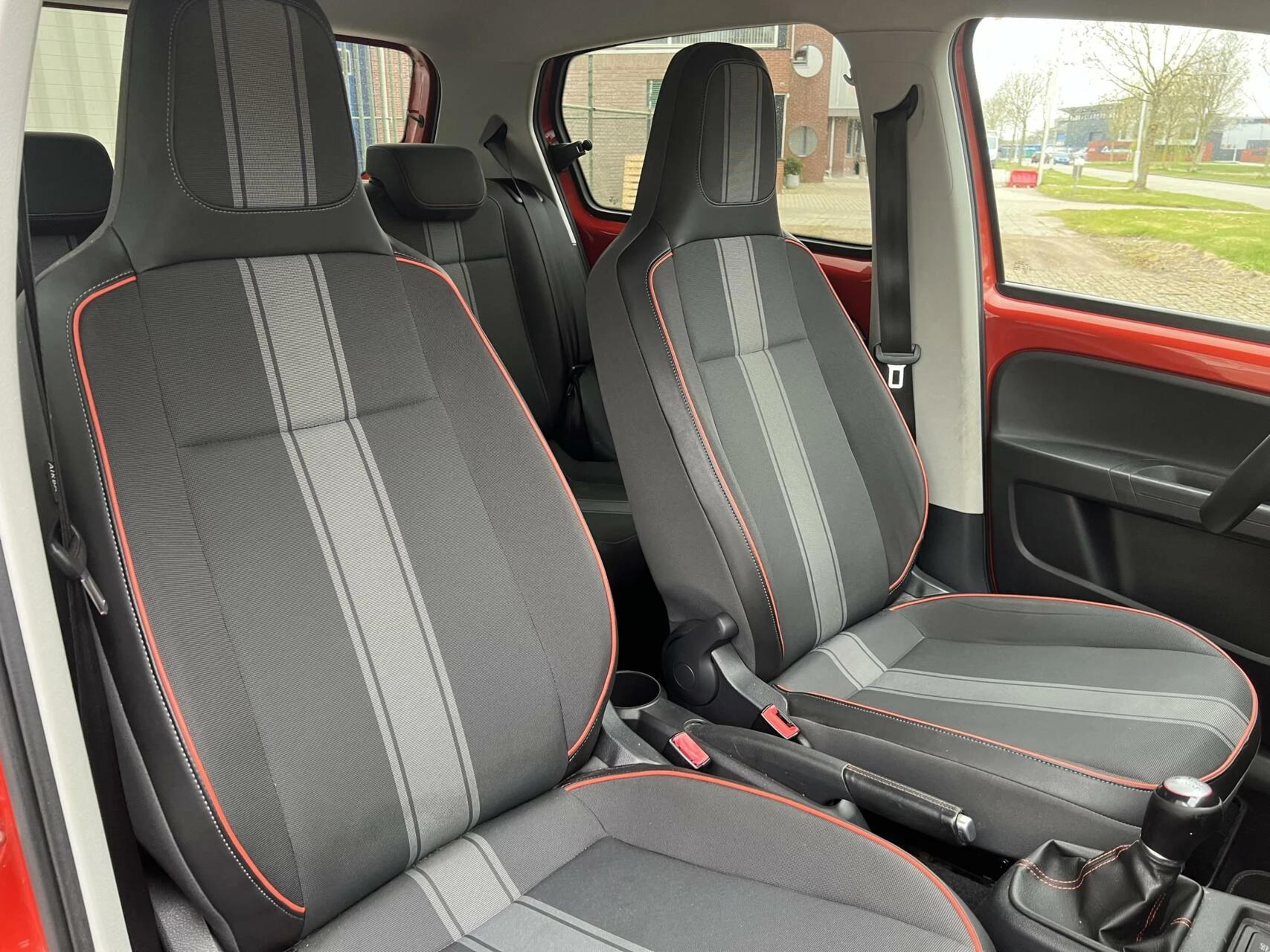 Hoofdafbeelding Volkswagen up!