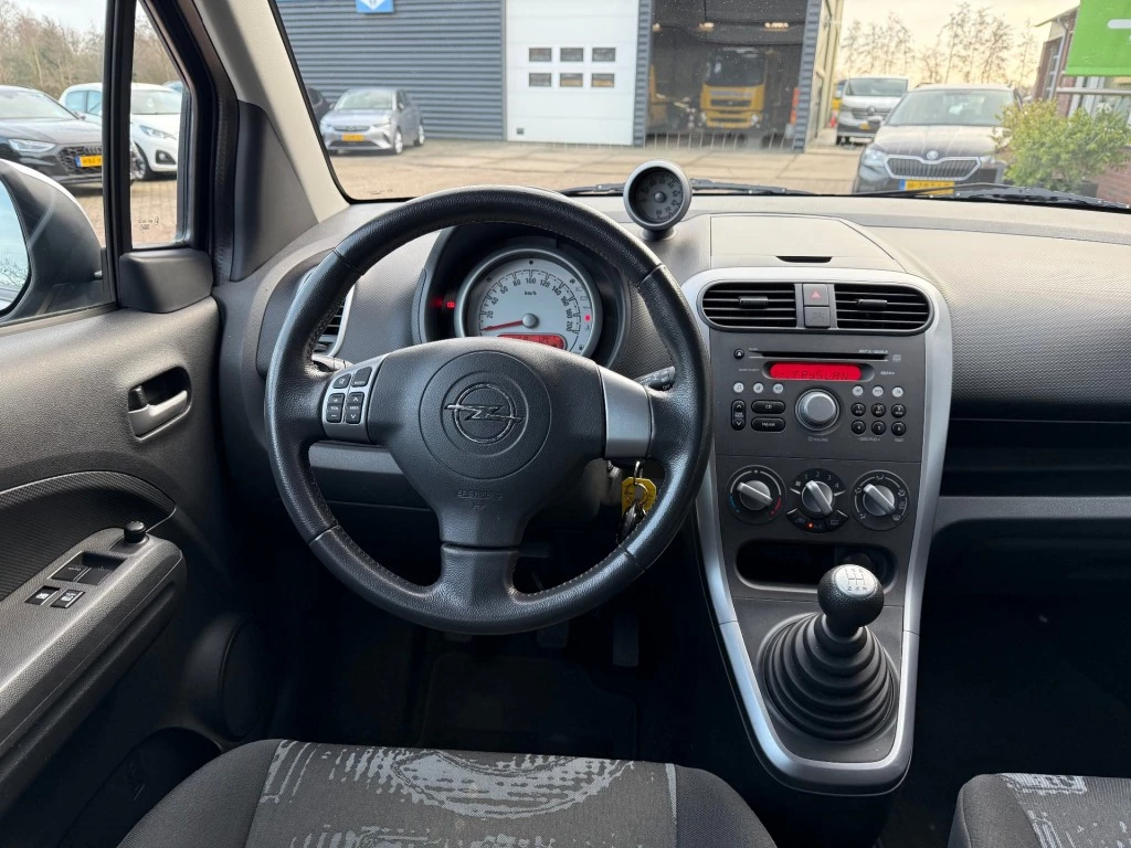 Hoofdafbeelding Opel Agila