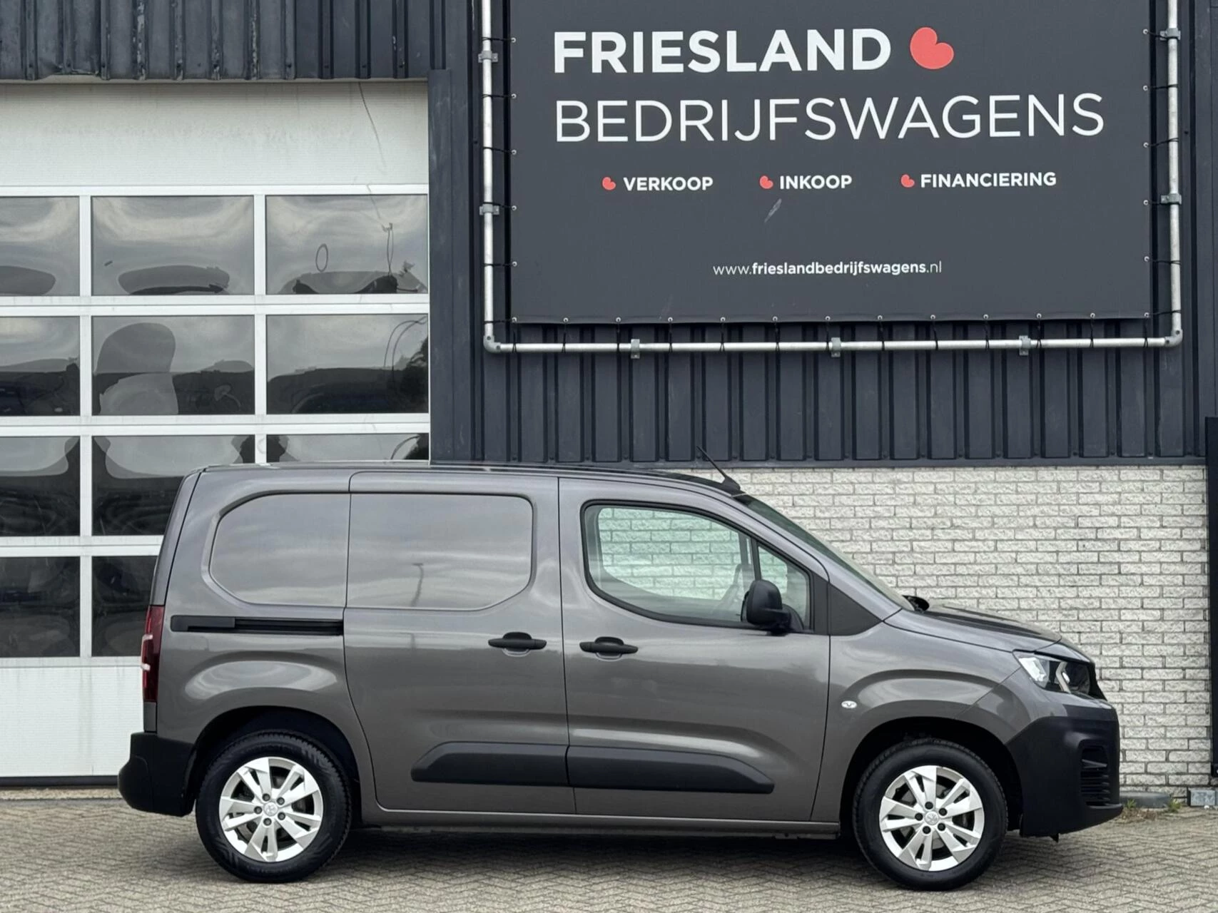 Hoofdafbeelding Peugeot Partner