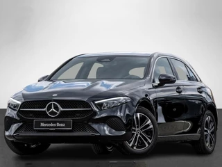 Hoofdafbeelding Mercedes-Benz A-Klasse Mercedes-Benz A-Klasse 250 e Progressive ** MULTIBEAM LED, PANORAMA, 18-inch LMV, TREKH, WINTER ** € 19.700,= onder NP -  Ex MB-AG ** ** INFORMEER OOK NAAR ONZE AANTREKKELIJKE FINANCIAL-LEASE TARIEVEN **