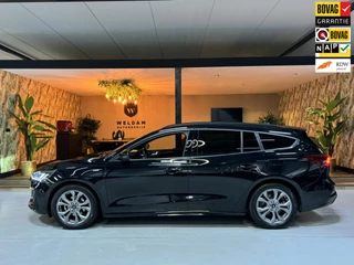 Hoofdafbeelding Ford Focus Ford Focus Wagon 1.0 EcoBoost Mild-Hybrid ST Line Garantie Carplay StuurVW StoelVW Cruise Clima Navi Lane Led Dab Rijklaar