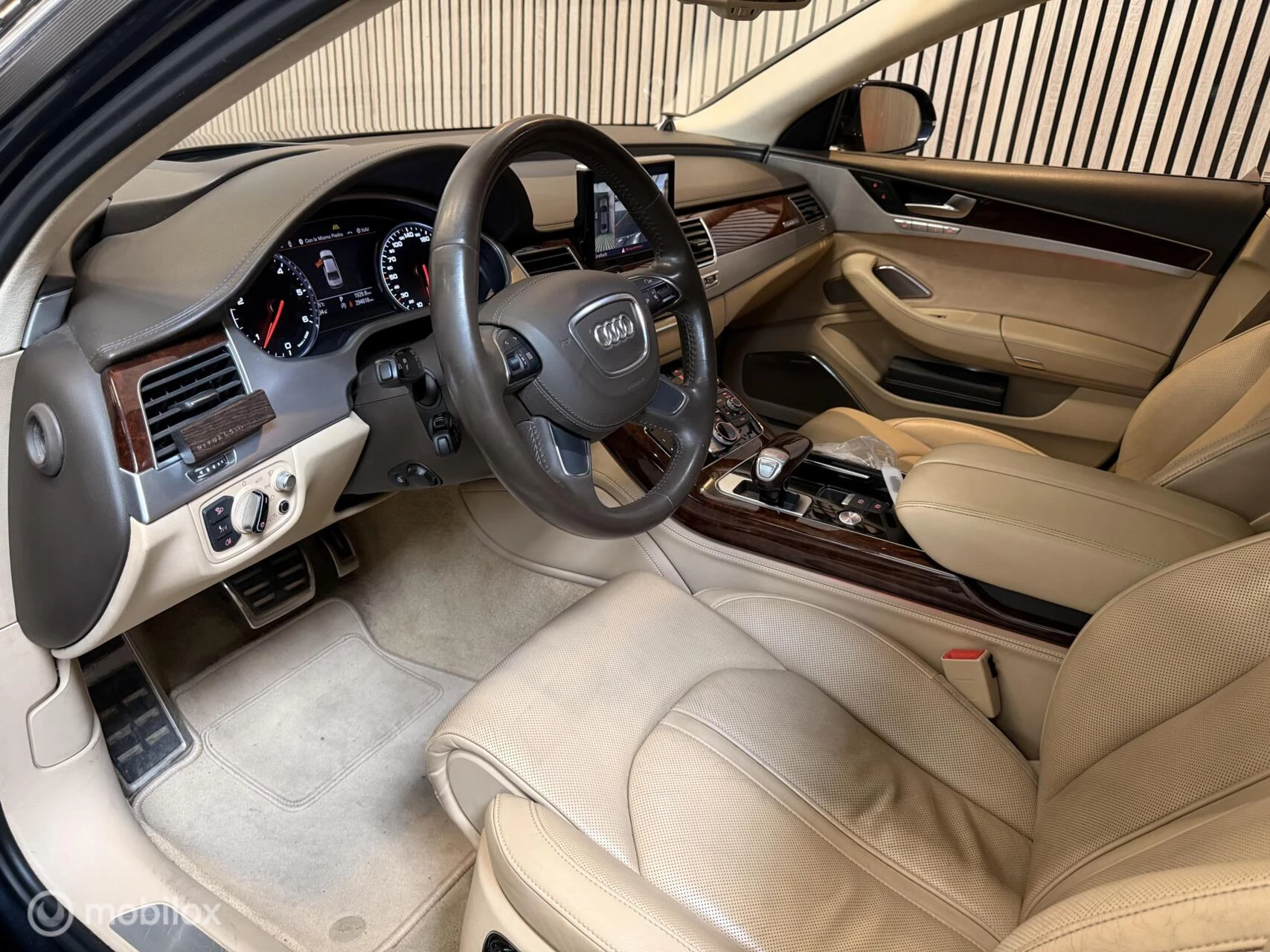 Hoofdafbeelding Audi A8
