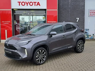 Toyota Yaris Cross 1.5 Hybrid Dynamic STUUR/STOELVERWARMING DRAADLOOS LADEN PDC VOOR EN ACHTER