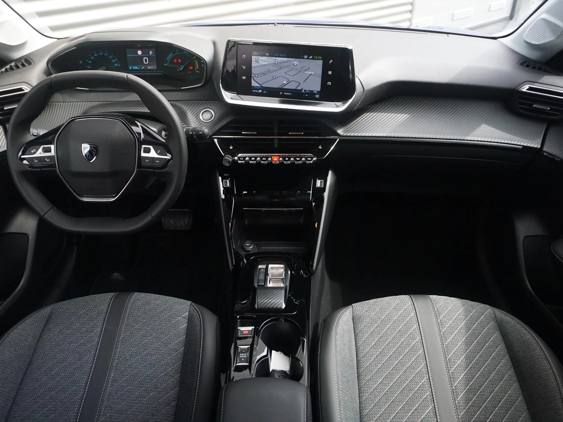 Hoofdafbeelding Peugeot e-208