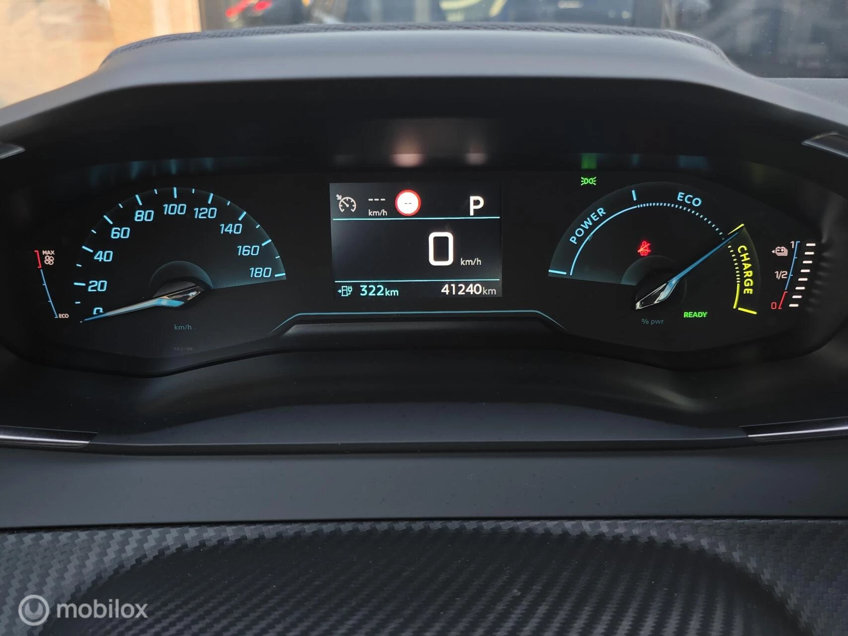 Hoofdafbeelding Peugeot e-208
