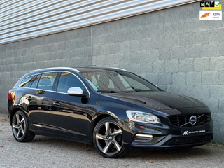 Volvo V60 2.0 D4 R-Design | 2e Eignr | Automaat | Half Leer | Navi | LED | Trekhaak | Airco | Boekjes