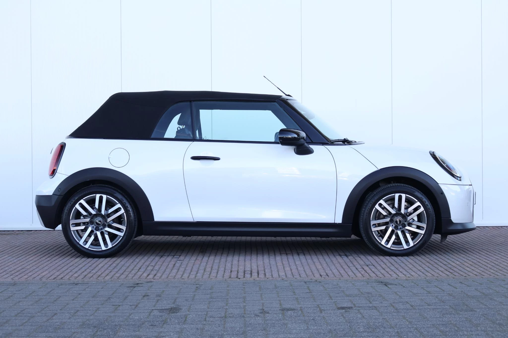 Hoofdafbeelding MINI Cooper Cabrio