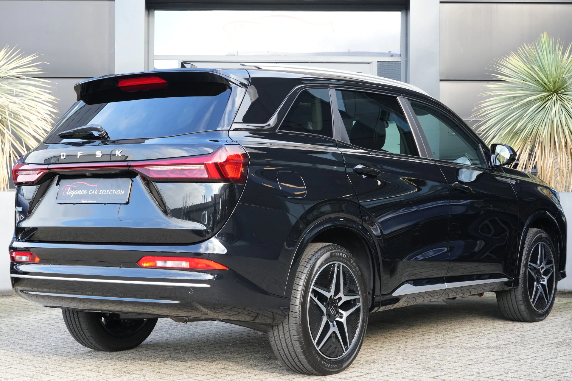 Hoofdafbeelding DFSK E5 PHEV