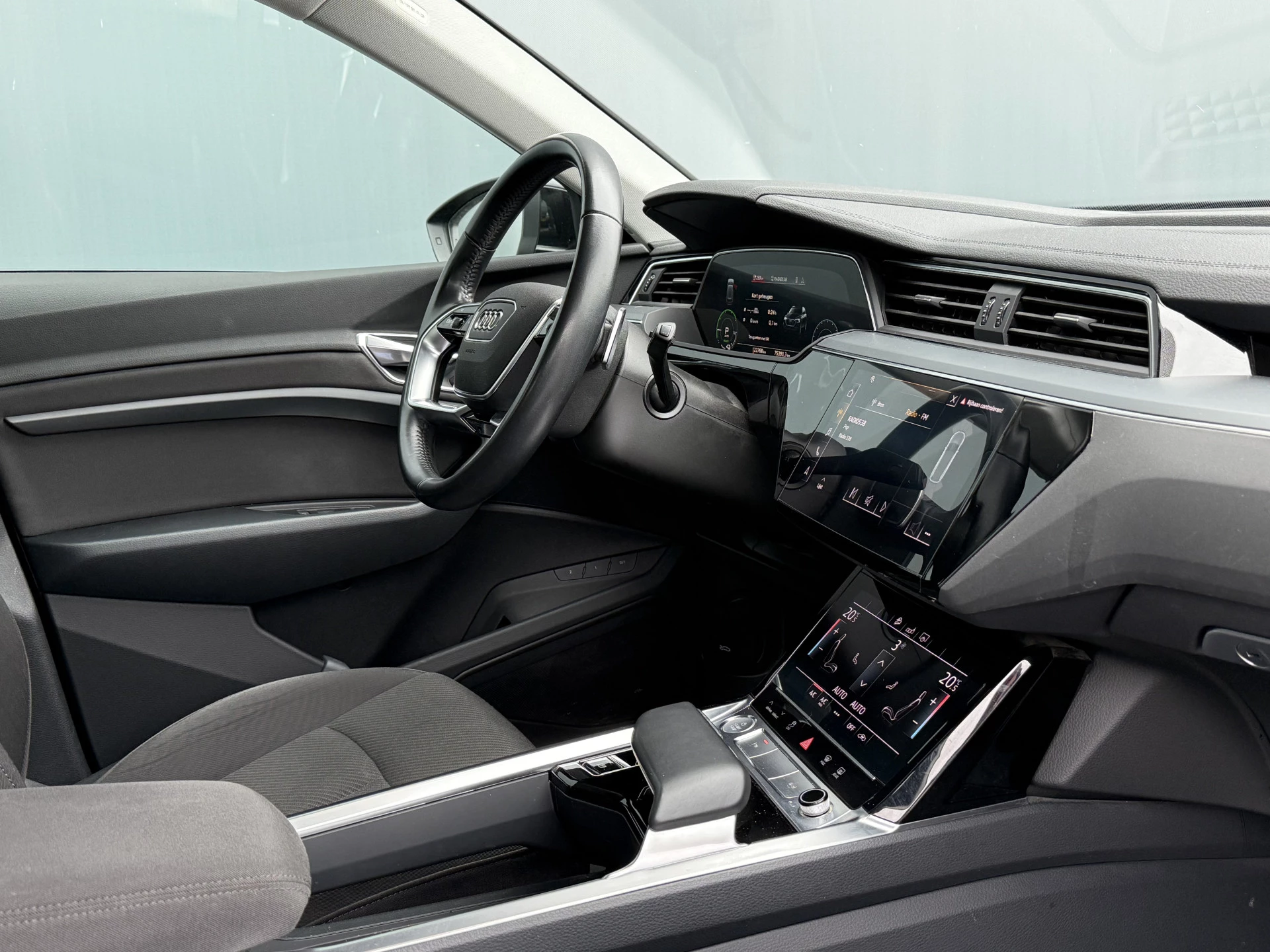 Hoofdafbeelding Audi e-tron