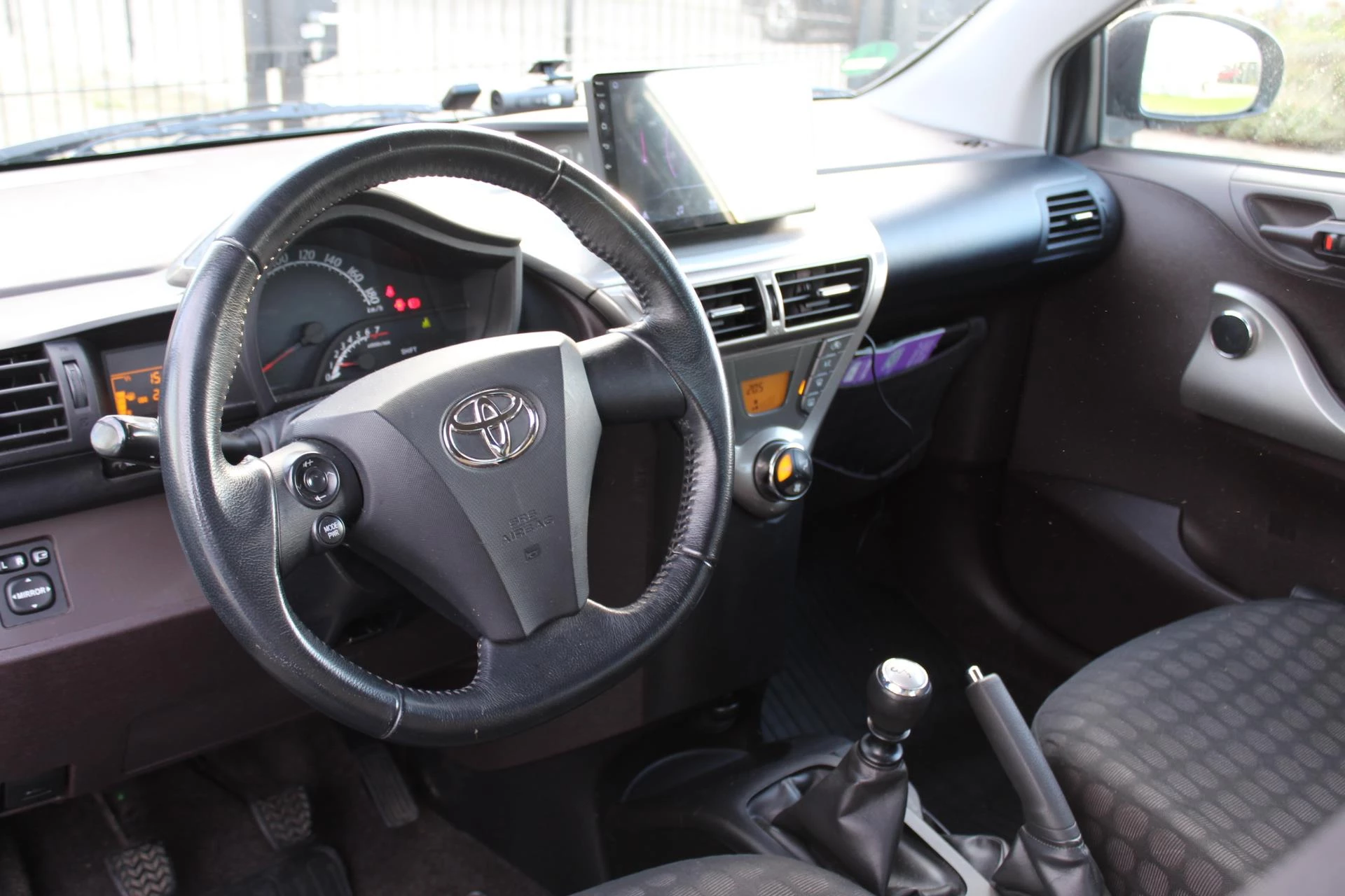 Hoofdafbeelding Toyota iQ