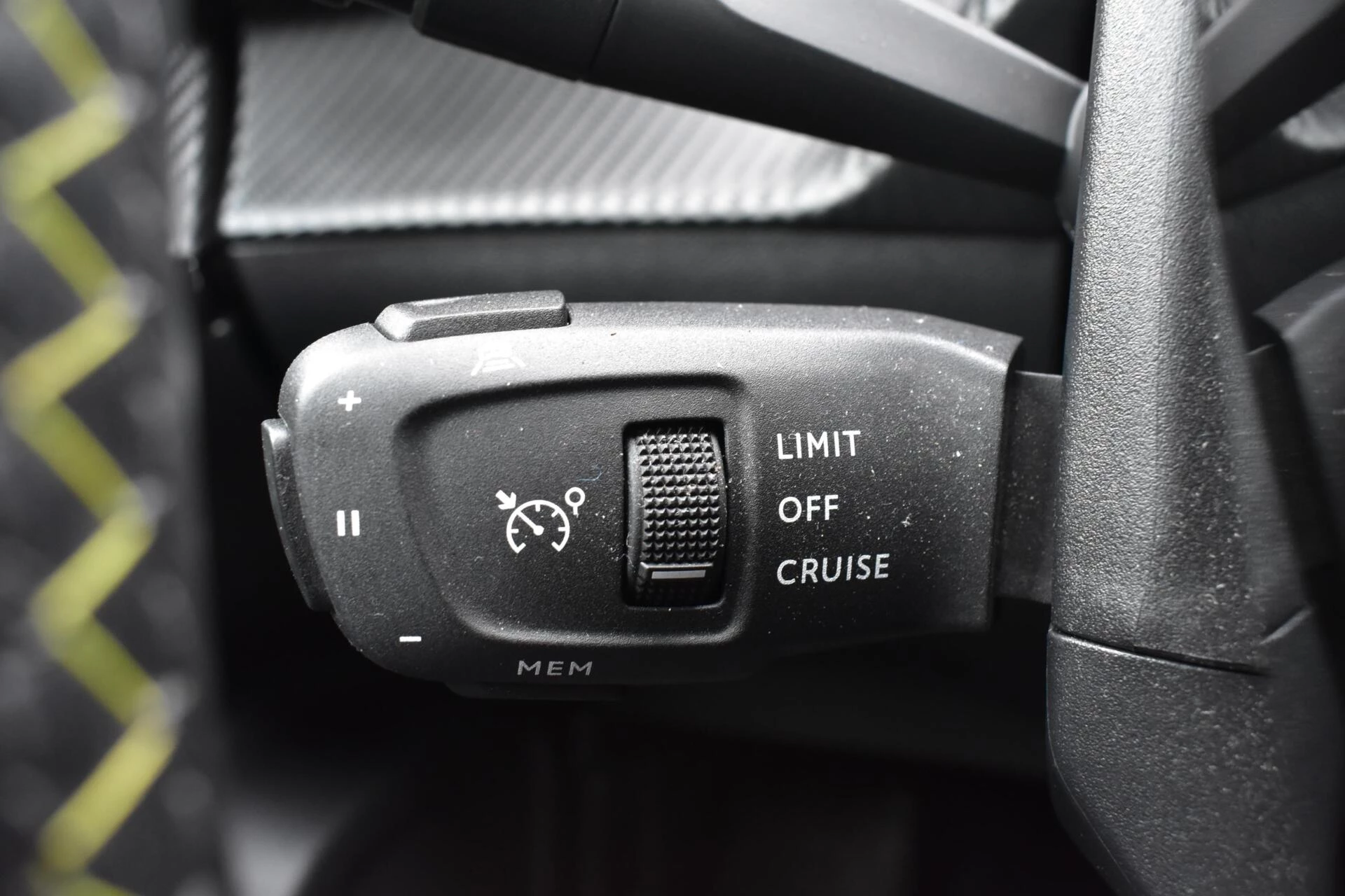 Hoofdafbeelding Peugeot e-2008