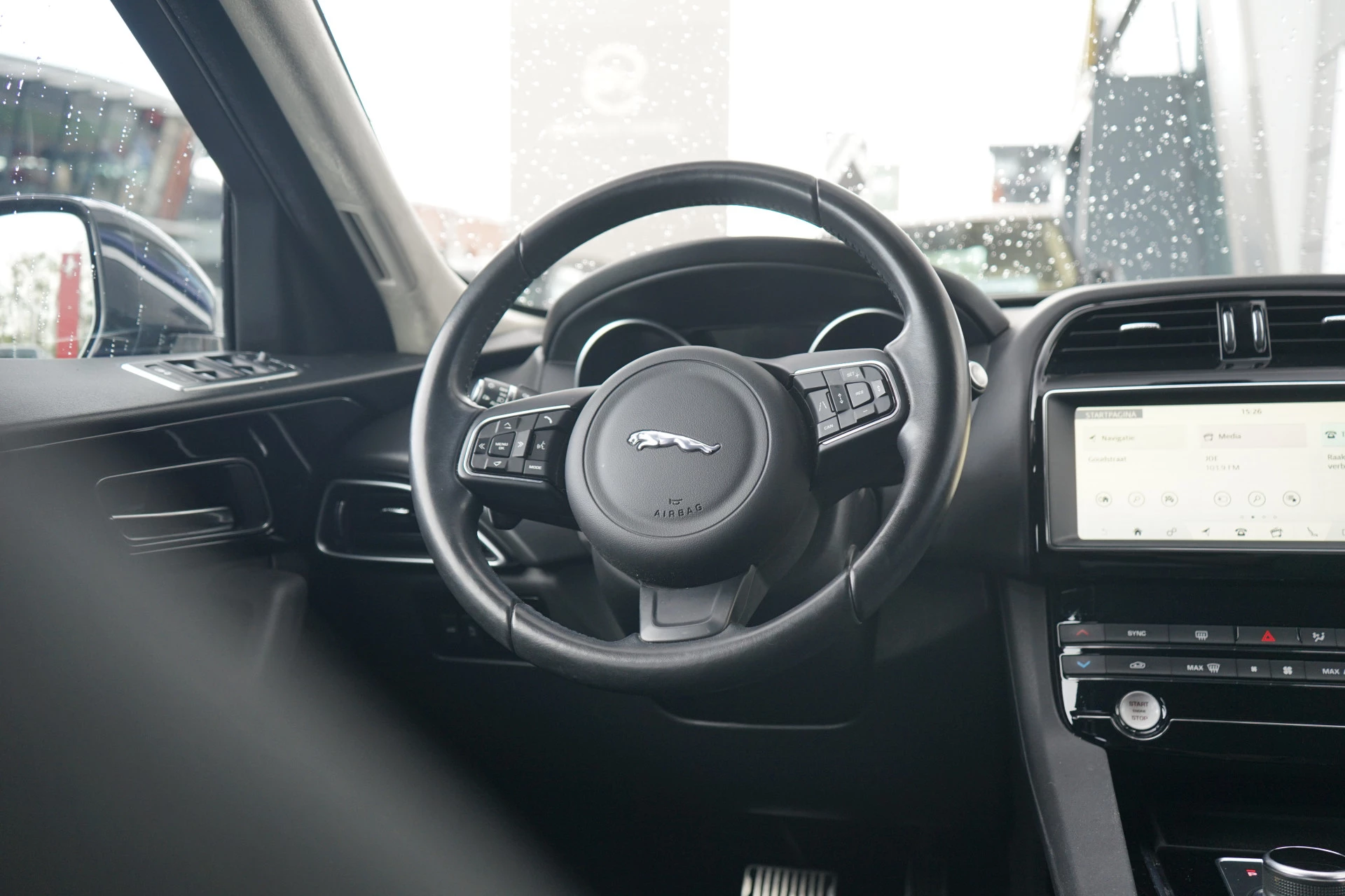 Hoofdafbeelding Jaguar F-PACE