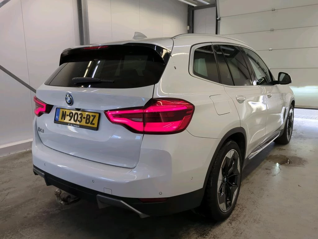 Hoofdafbeelding BMW iX3