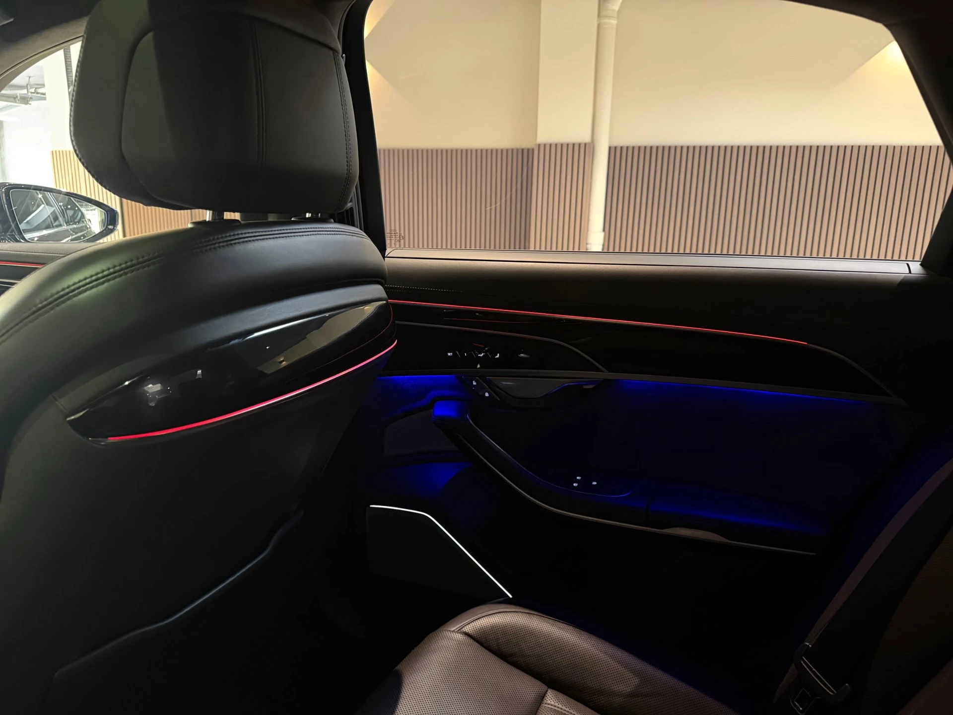 Hoofdafbeelding Audi A8