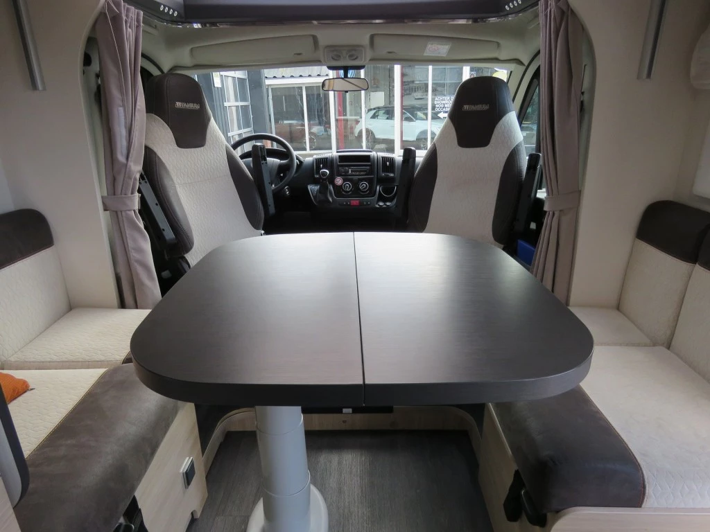 Hoofdafbeelding Chausson 777 Ga