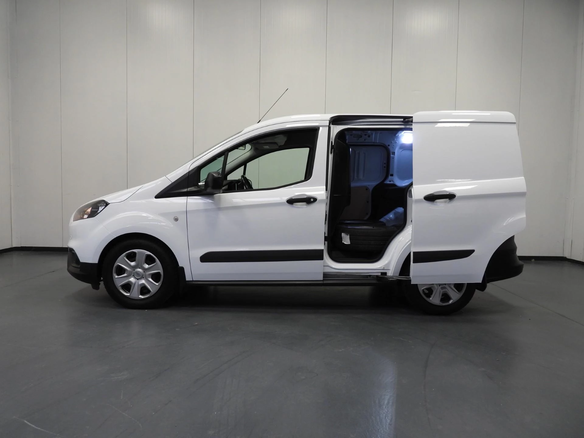 Hoofdafbeelding Ford Transit Courier