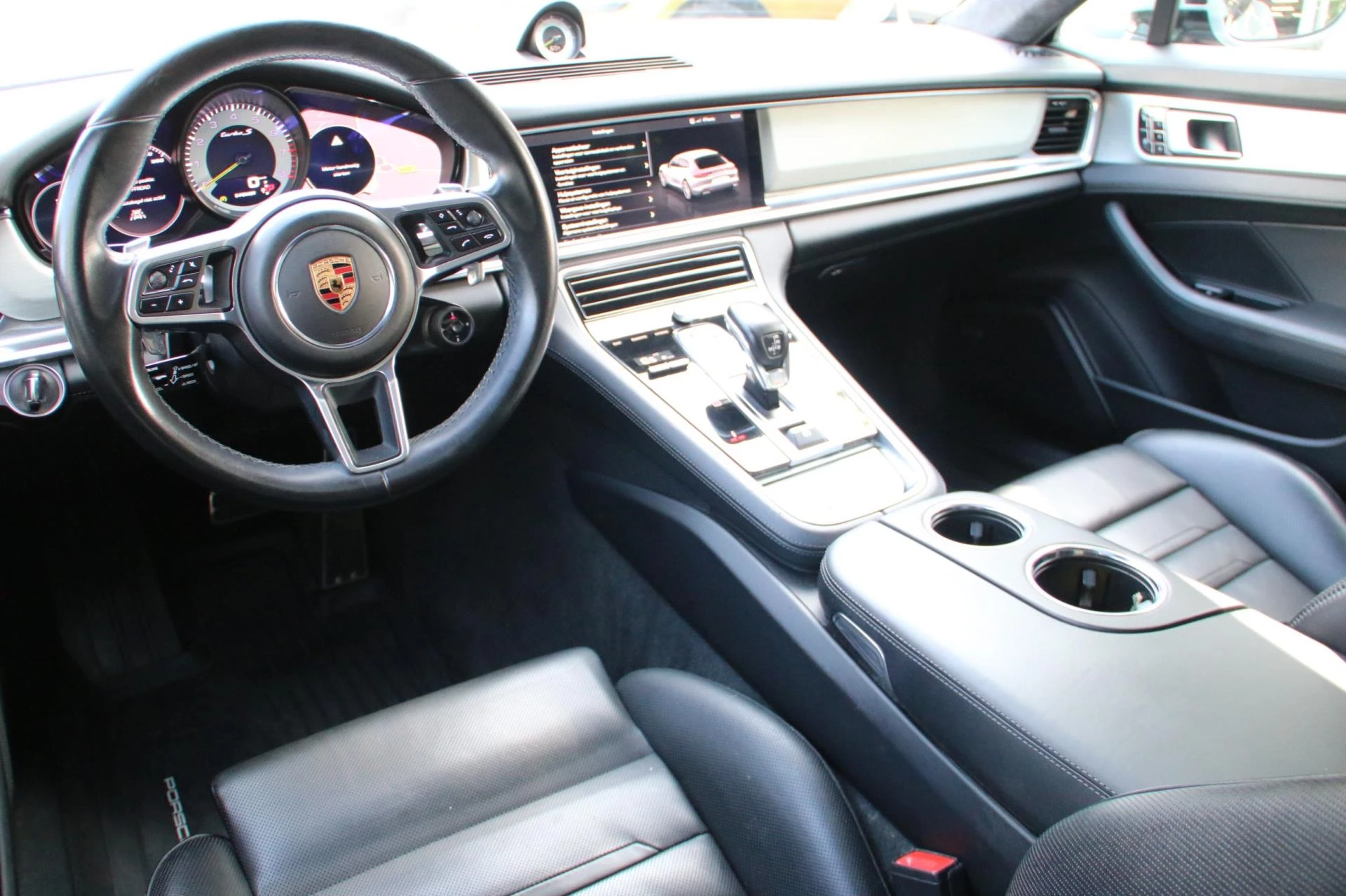Hoofdafbeelding Porsche Panamera
